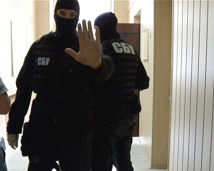 Вот уже четыре дня три украинских журналиста находятся в заложниках у силовиков