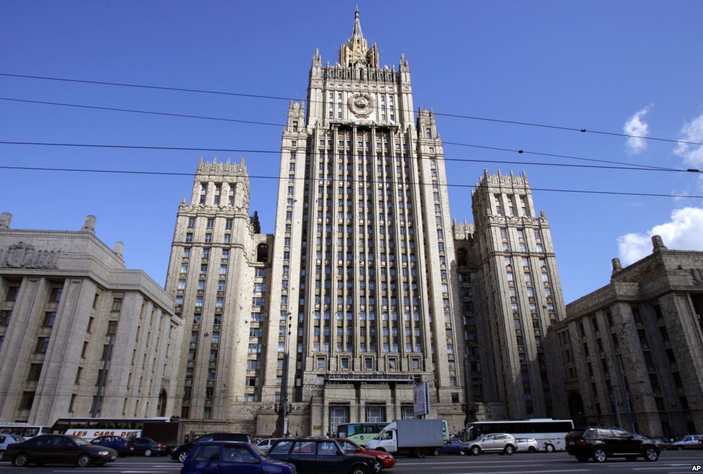 МИД РФ: Отказ Украины от внеблокового статуса усугубит ситуацию в Донбассе