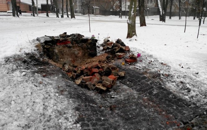 В Харькове подорвали памятный знак воинам УПА