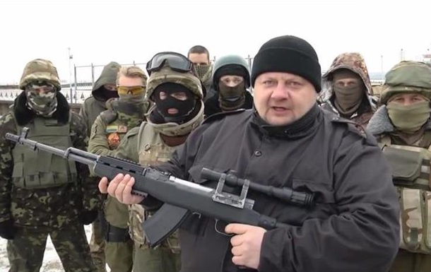 Нардеп Мосийчук расстрелял портрет Кадырова и снял видеообращение
