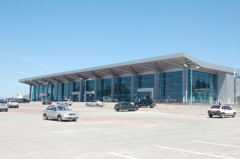Харьковский аэропорт возобновил свою работу