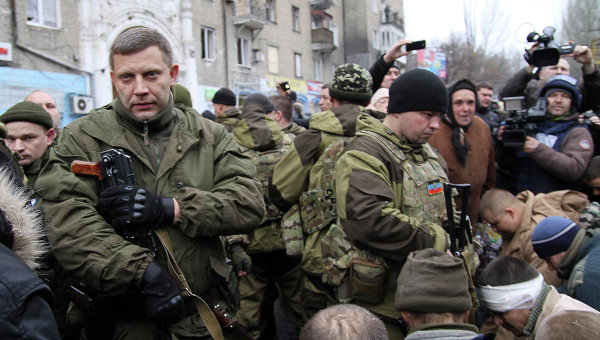 Захарченко заявил, что Дебальцевский котел замкнулся — Видео