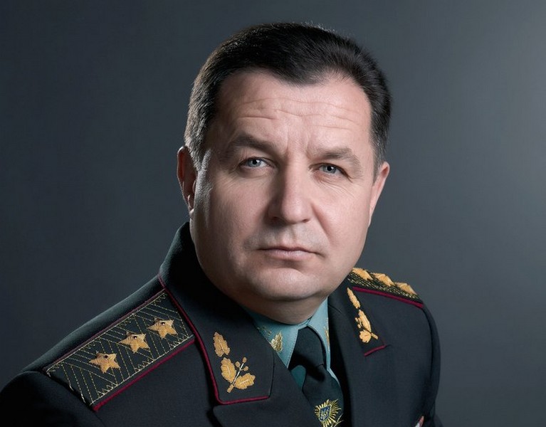Министр обороны: На Донбассе находится до 7,5 тысяч российских военных