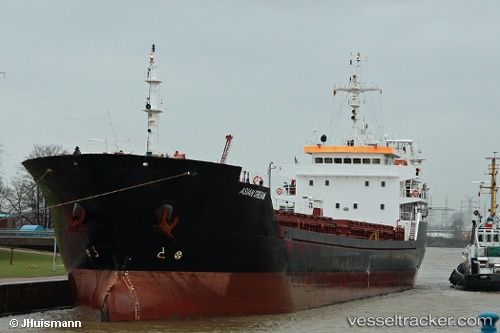 В порту Варны терпят бедствие 14 украинских моряков