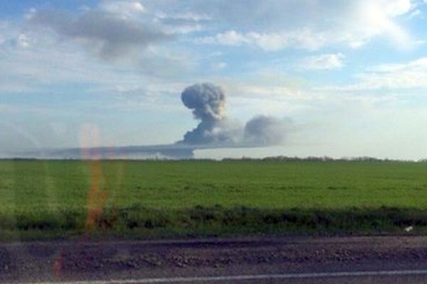 Фото, видео: На Ростовском полигоне взорвались боеприпасы, эвакуируют 4 населенных пункта
