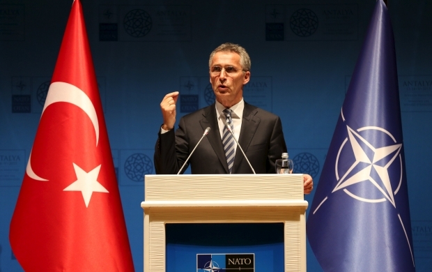 Столтенберг: НАТО и ЕС укрепят сотрудничество в борьбе с гибридными «войнами»
