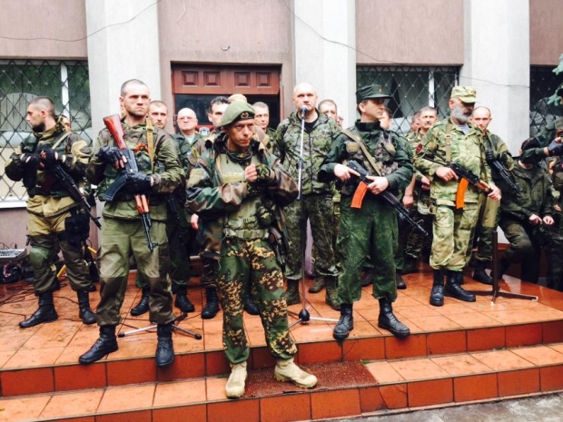 Фото: В Алчевске сепаратисты хоронят Мозгового