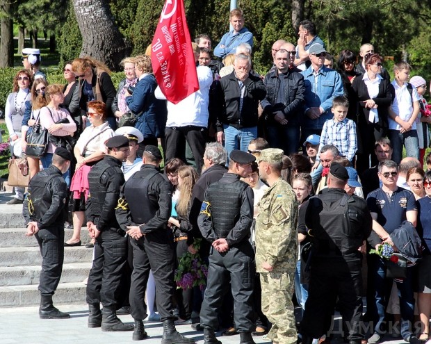 В Одессе участников праздничных мероприятий охраняет милиция