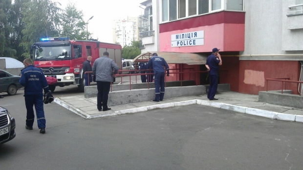 В двух райотделах милиции во Львове прогремели взрывы, двое участковых тяжело ранены