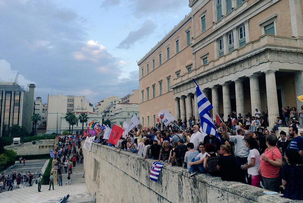 В Греции проходит референдум: Опросы предсказывают «ничью»