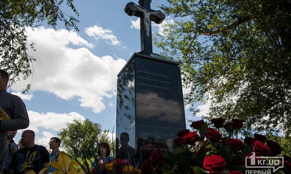Фото: На месте гибели Кузьмы Скрябина установили памятник