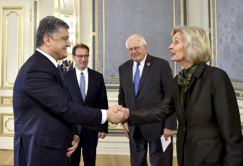 Порошенко: Между Украиной и США установился высокий уровень доверия