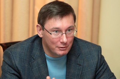 Луценко: Яценюк готовился к этой зиме, и он должен пережить её  политически