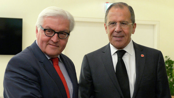 Лавров и Штайнмайер обсудили ситуацию в Донбассе