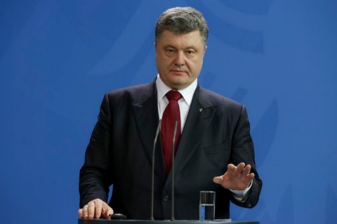 Порошенко: Если в Донбассе будут проведены «фейковые выборы», санкции и давление усилятся