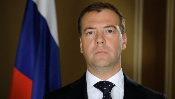 Медведев: Россия может перейти на режим обычной торговли с Украиной