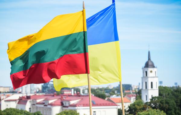 Турчинов: Литва прошла похожий путь, на котором сейчас Украина