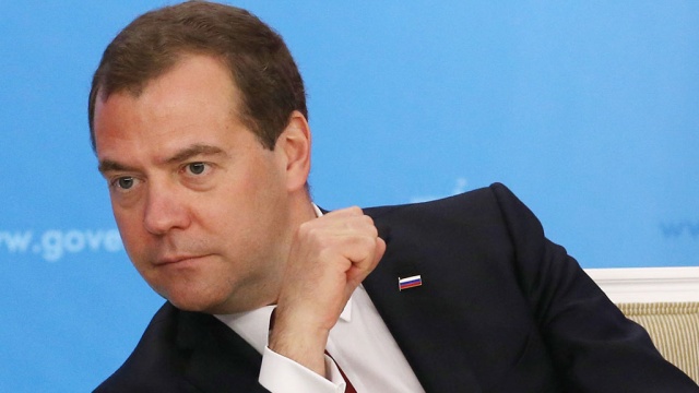 Медведев: С 2016 года вступают в силу экономические санкции против Украины