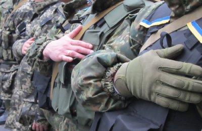 Порошенко подписал закон о легализации иностранцев в рядах ВСУ