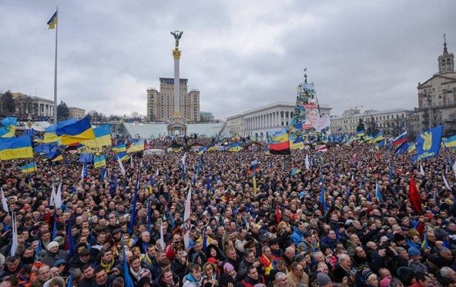 На Майдане вместо концерта началось вече