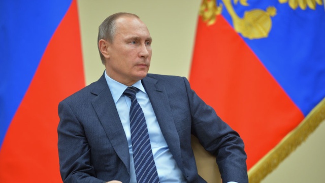 Путин поручил профинансировать лечение для беженцев из Украины в 2016 году