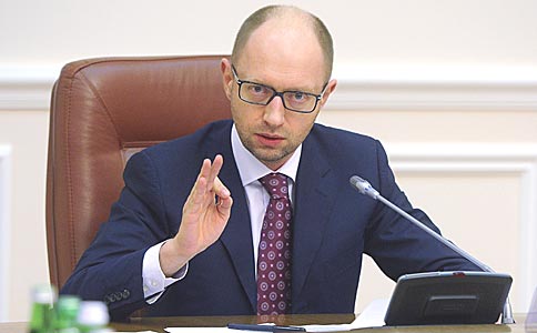 Яценюк поручил проверить деятельность крупнейших госпредприятий