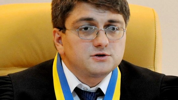 Порошенко уволил судью, посадившего Тимошенко