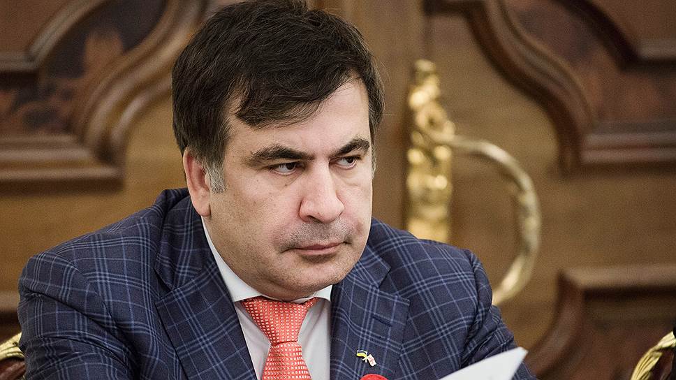 Саакашвили опубликовал ролик о своем визите на блокпосты в Мариуполе