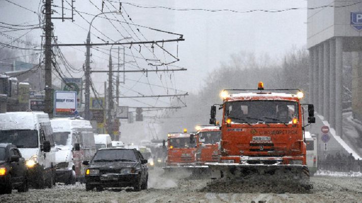 В КГГА сообщили о вывозе 650 тонн снега