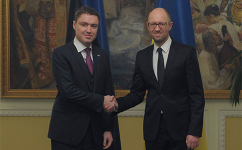 Яценюк встретился с премьер-министром Эстонии