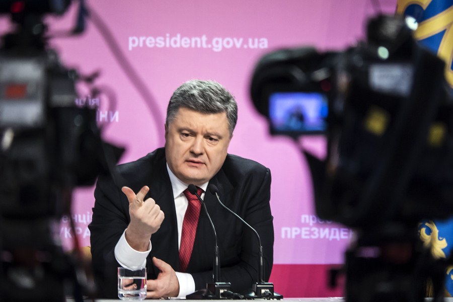 Порошенко создал Совет по защите профессиональной деятельности журналистов и свободы слова