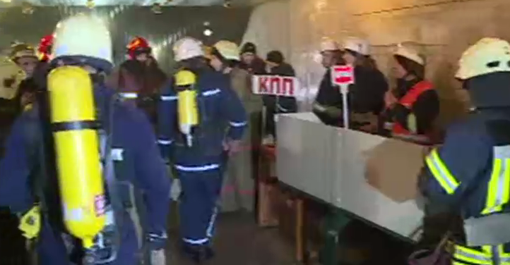 В Киеве из-за пожара перекрывали станцию метрополитена (видео)