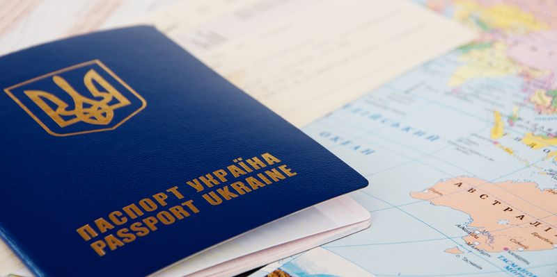 В МИД рассказали, как крымчане могут получить украинский загранпаспорт