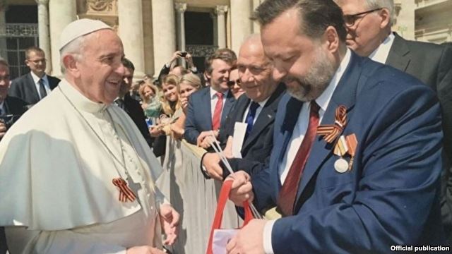 Ватикан: Папа не мог знать, что такое «георгиевская лента»