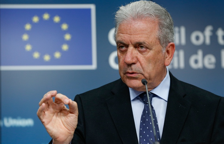 Еврокомиссар: Безвизовый режим не дает права на работу в ЕС