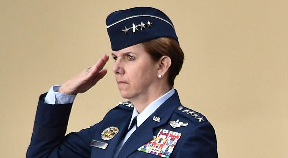 В США вооруженные силы впервые возглавила женщина
