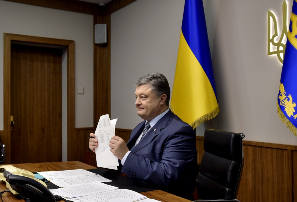 Порошенко подписал закон о выделении дополнительных 3 млрд гривен на восстановление Донбасса