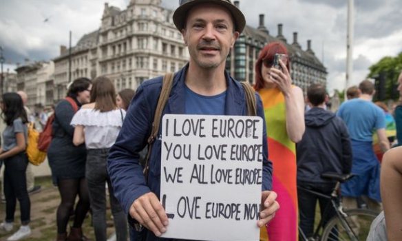 В Великобритании проходят акции протеста против выхода страны из ЕС