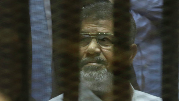 Бывшего президента Египта приговорили к пожизненному заключению