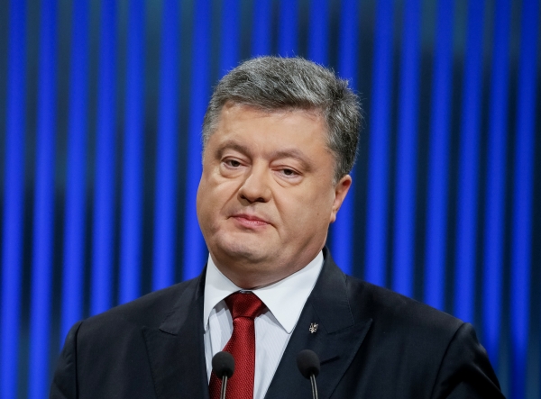 Порошенко разочарован решением Национального собрания Франции по санкциям