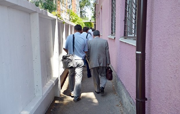 Суд отпустил бывшего директора Укрзализныци под личные обязательства