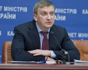 Украина ждет ответ от РФ на запрос о допросе Януковича, – Петренко