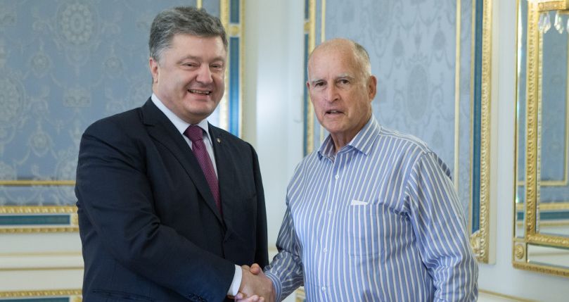 Порошенко рассказал губернатору Калифорнии об огромном потенциале Украины в сфере IT