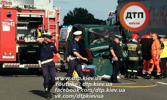 В Польше попал в ДТП украинский автобус, есть жертвы
