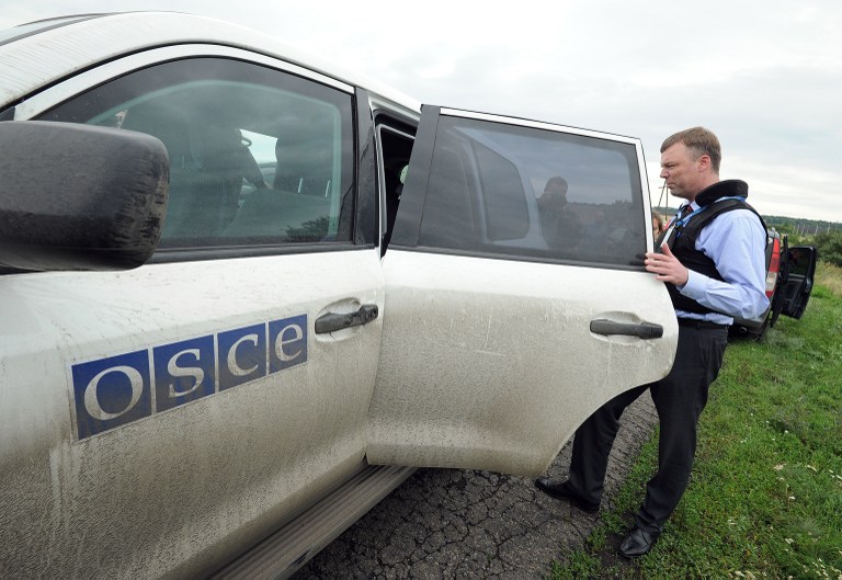 Миссия ОБСЕ посетила место взрыва в Луганске