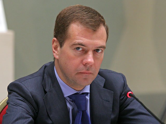Медведев не исключил разрыва дипотношений с Украиной