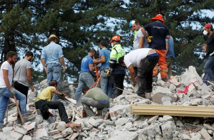 Землетрясение в Италии унесло жизни 73 человек — СМИ