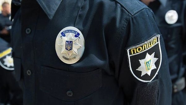 В Мукачево прокурор, убегая от патрульных, снес бордюр и ограждение
