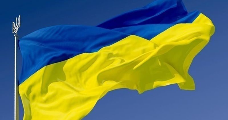 Киев осудил сожжение украинского флага в Польше
