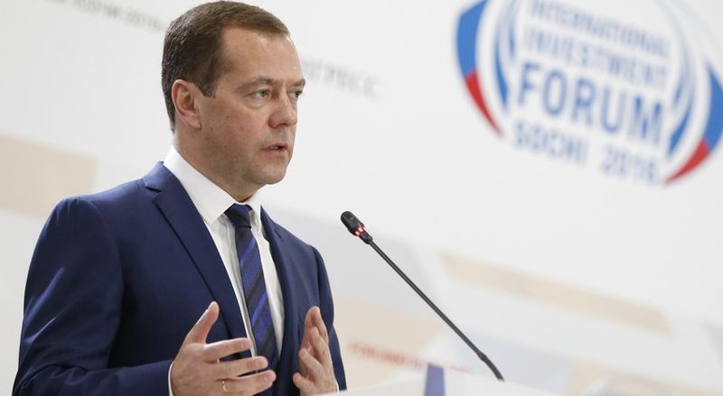 Медведев: Отношения РФ и США упали «ниже плинтуса» из-за Украины